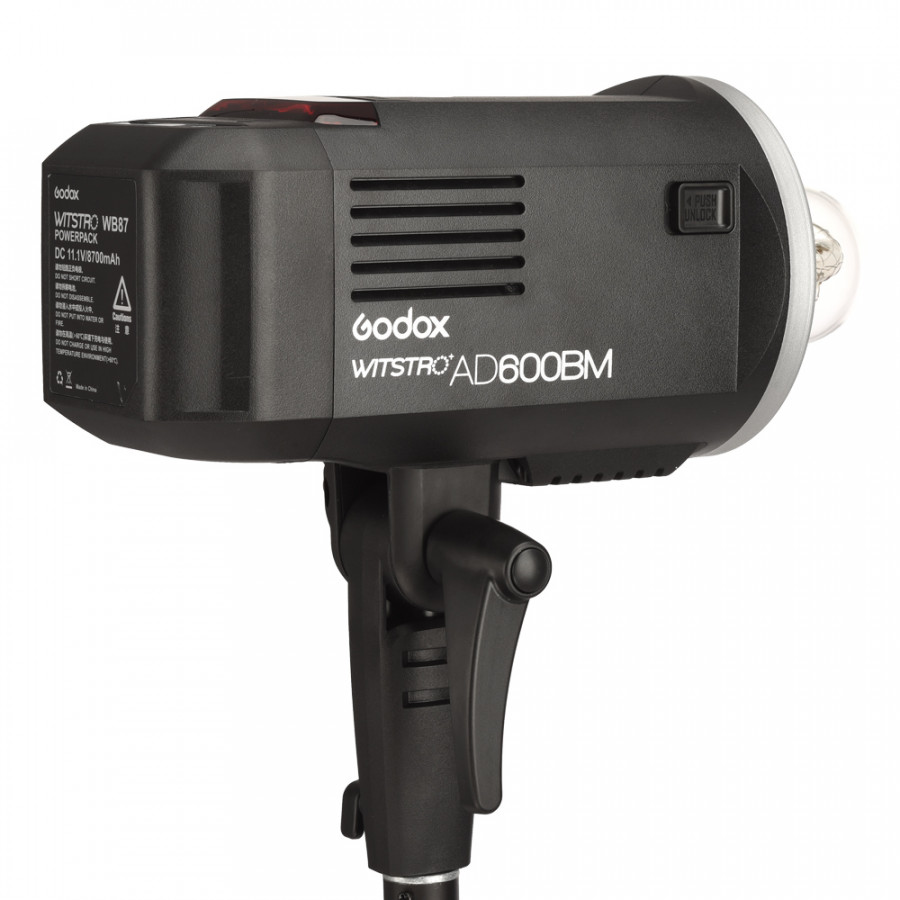 Вспышка аккумуляторная Godox Witstro AD600BM