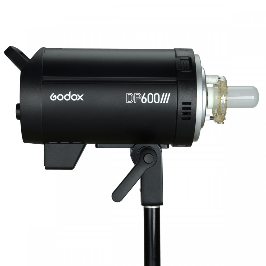 Вспышка студийная Godox DP600III