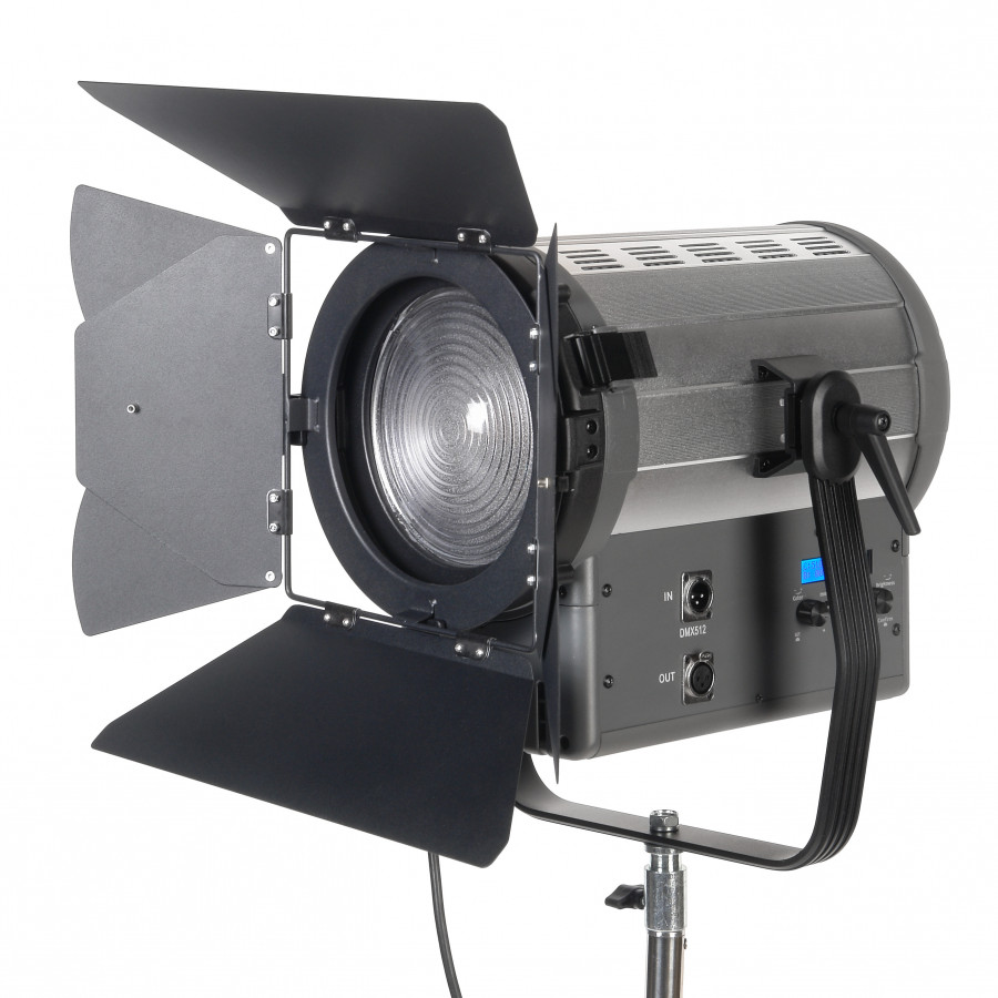 Осветитель студийный GreenBean Fresnel 200 LED X3 Bi-color DMX