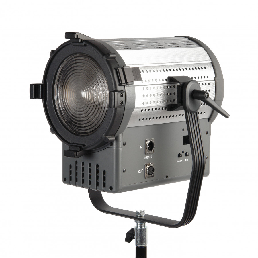 Осветитель студийный GreenBean Fresnel 500 LED X3 DMX