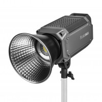 Осветитель cветодиодный GreenBean Space M300X студийный Осветитель cветодиодный GreenBean Space M300X студийный